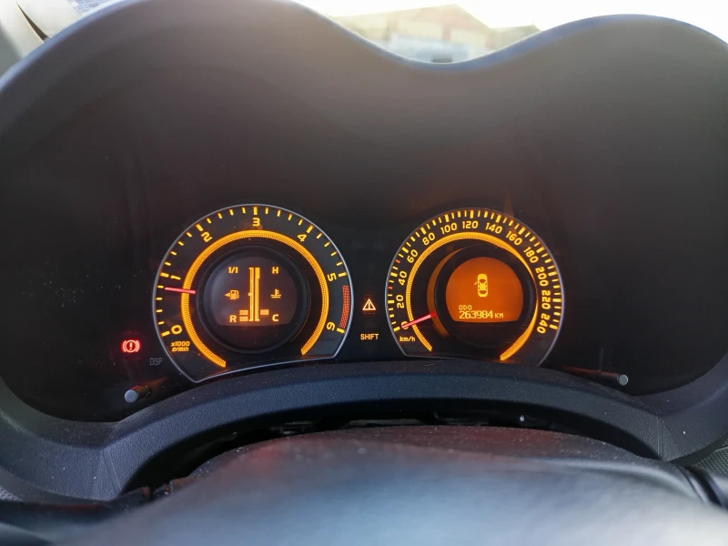 Toyota Auris D4D, снимка 6 - Автомобили и джипове - 53200864