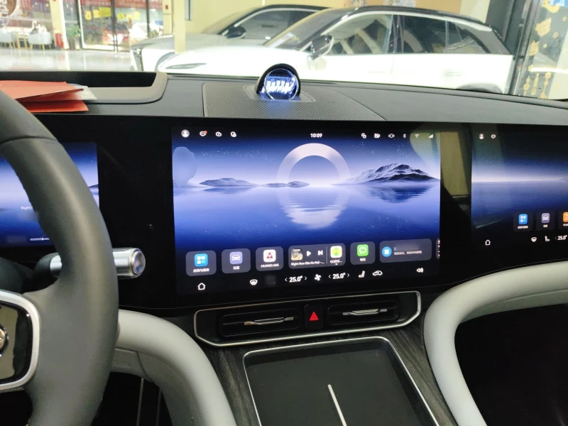 AITO 9 М9 All-Electric Max Version, снимка 12 - Автомобили и джипове - 53296595