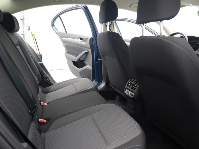 VW Passat 2г. ГАРАНЦИЯ - 21900 лв. - 27821963 | Car24.bg