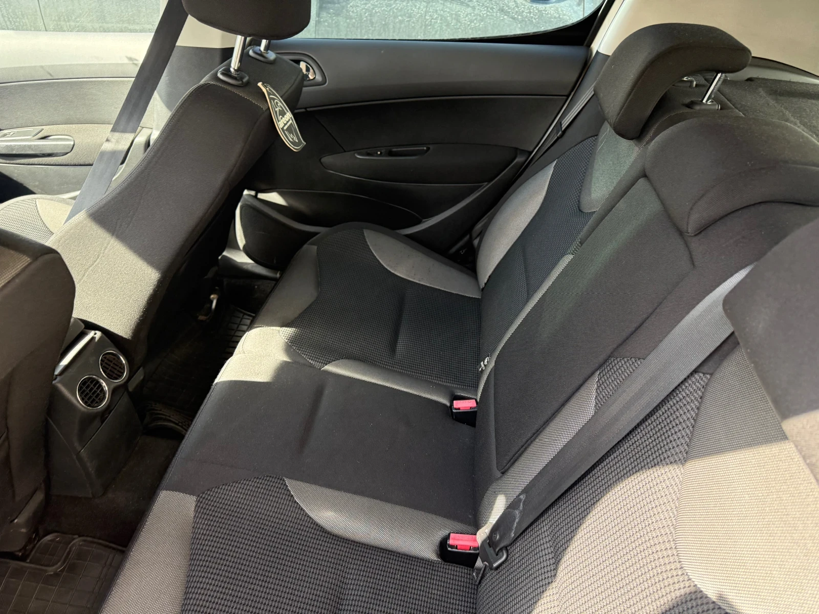 Peugeot 308  - изображение 7