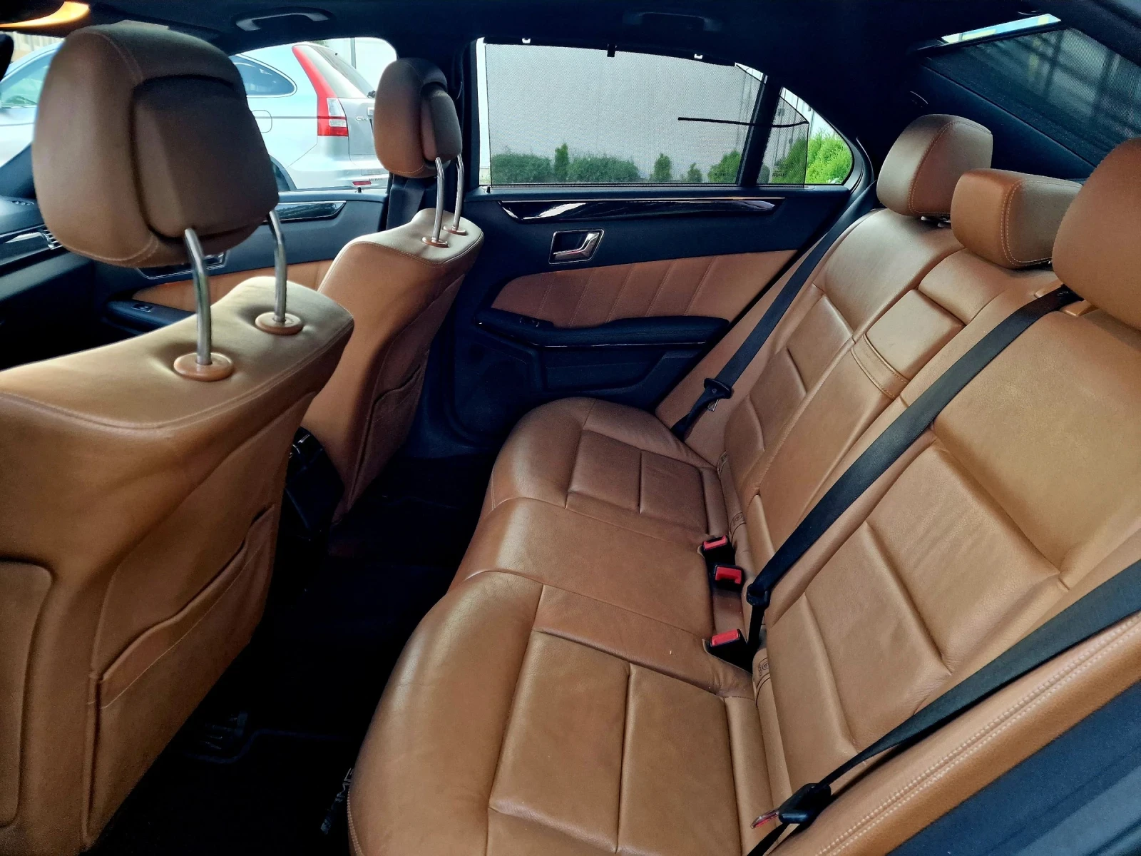 Mercedes-Benz E 250 2.5 CDI - 204 к.с - AMG - AVANTGARDE - Екстри - изображение 10