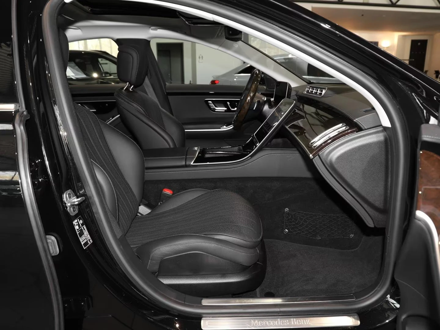 Mercedes-Benz S 350 d/286HP/AIRM./MEMO/PANO/MBEAM/DISTR./OLED/CAM/501f - изображение 8
