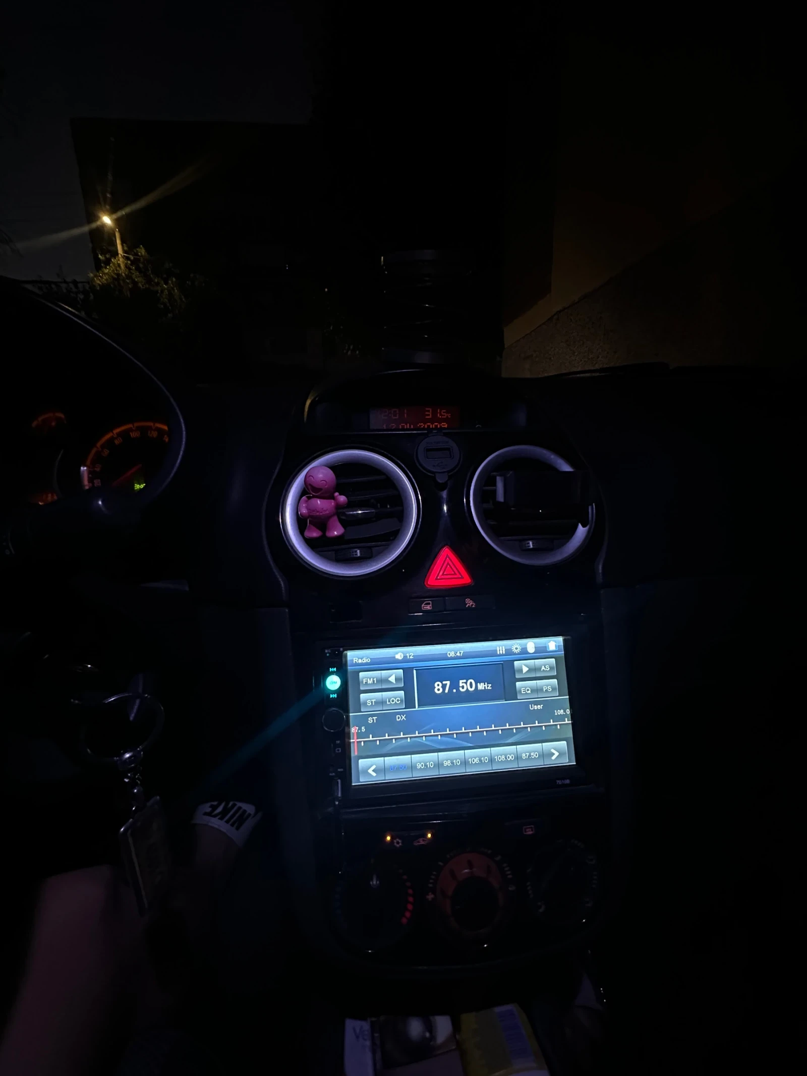Opel Corsa  - изображение 10