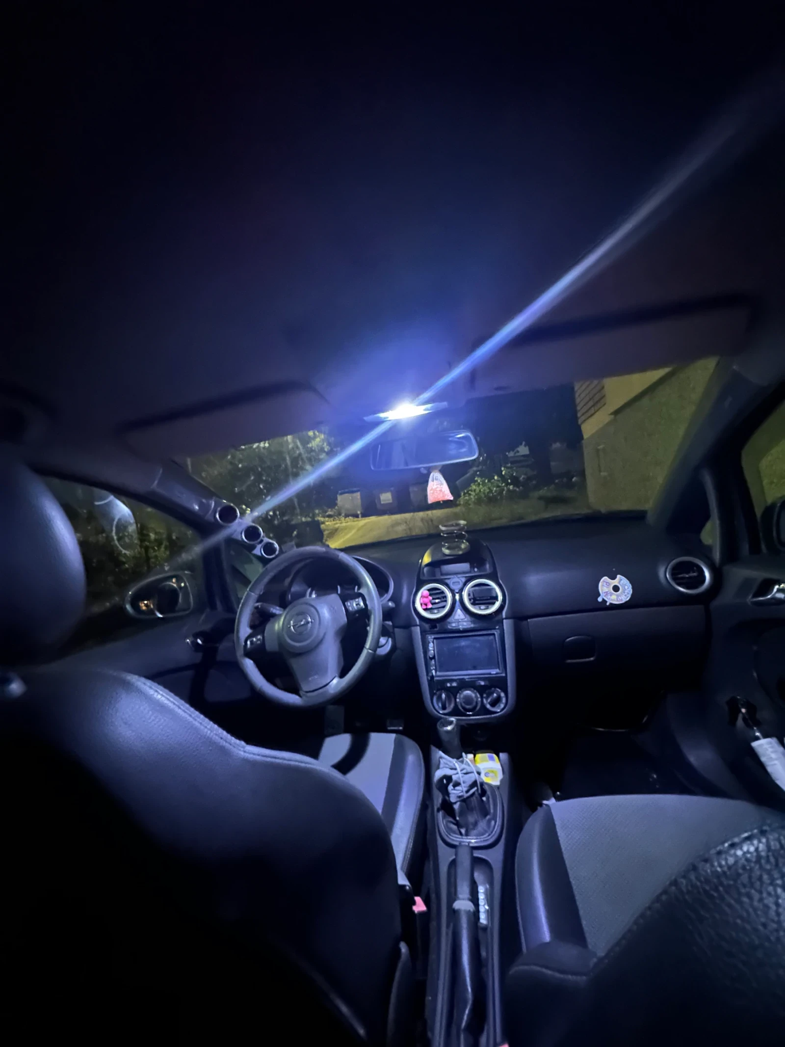 Opel Corsa  - изображение 8