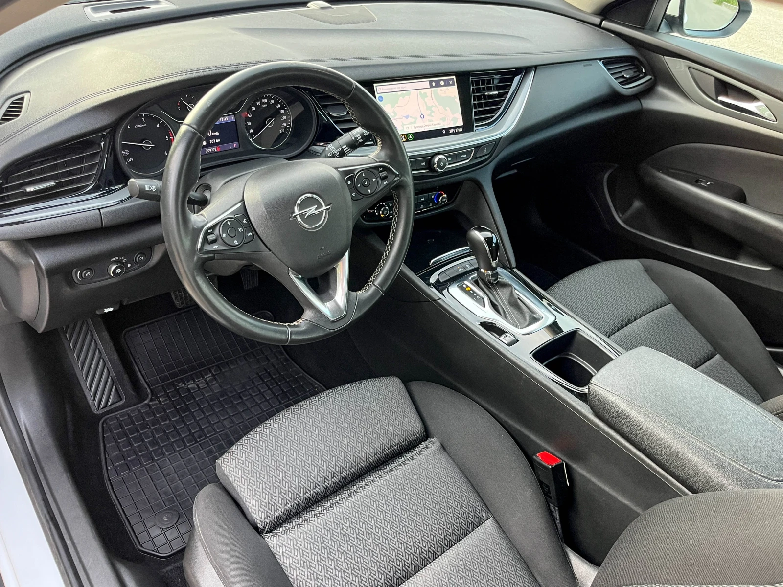 Opel Insignia 1.6D* LED* КАТО НОВА*  - изображение 6