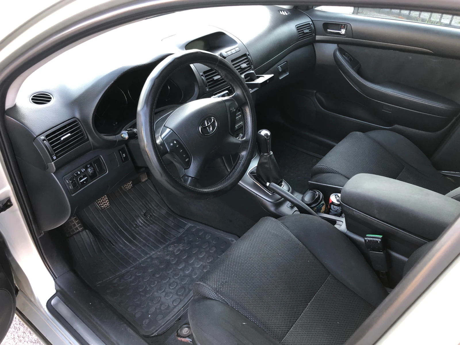 Toyota Avensis 1.8 i  ГАЗ - изображение 5