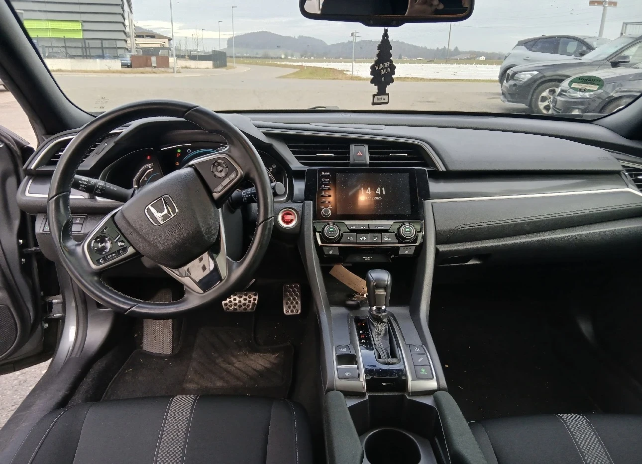 Honda Civic 1.0 VTEC Elegance CVT - изображение 6