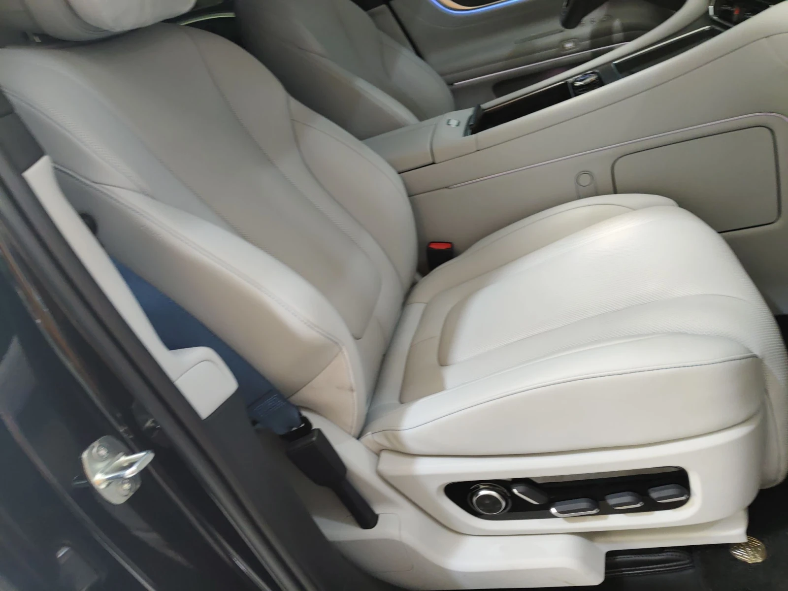 AITO 9 �9 All-Electric Max Version | Mobile.bg � ����������� 16