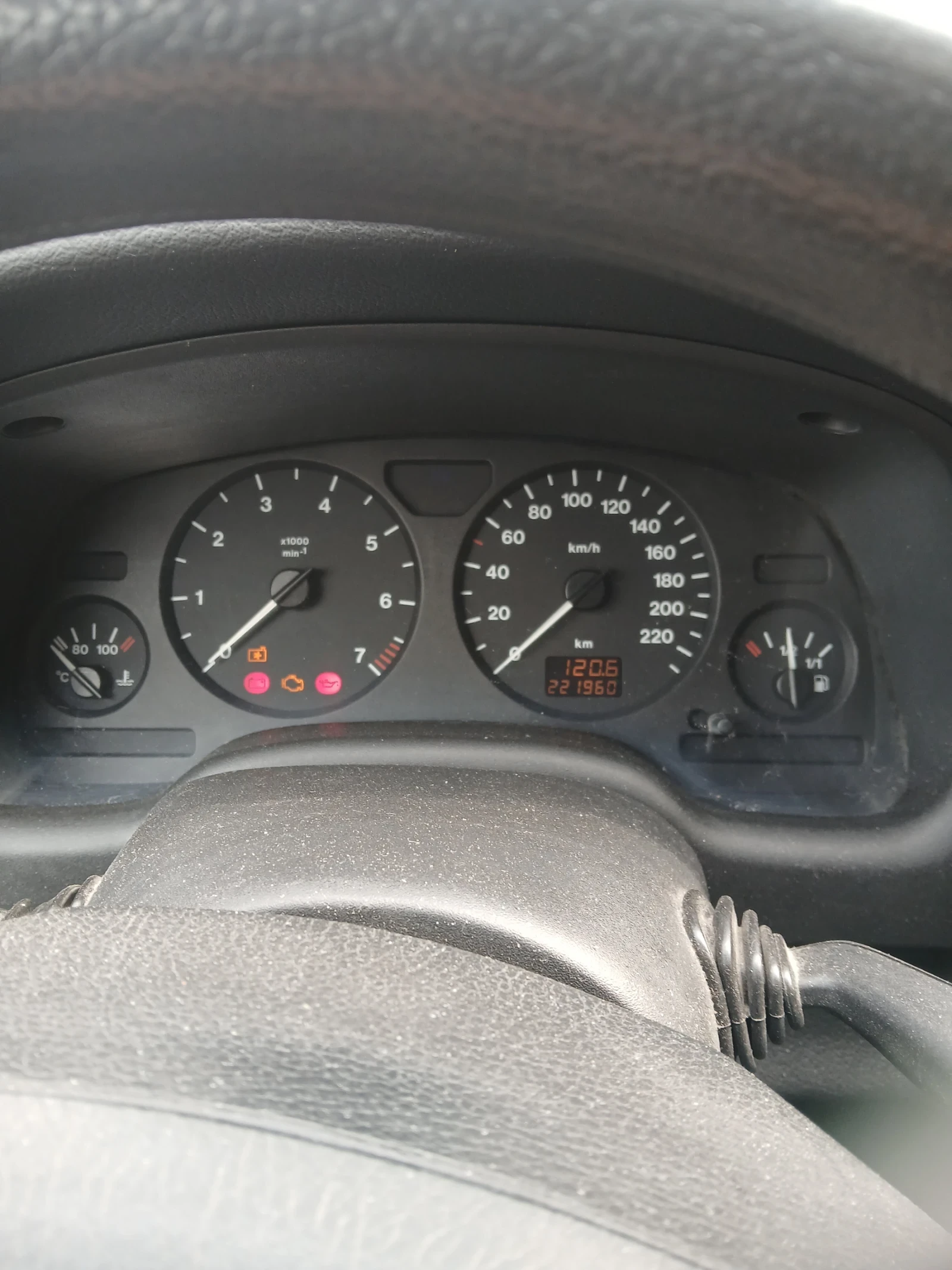 Opel Astra Седан, снимка 6 - Автомобили и джипове - 53711744