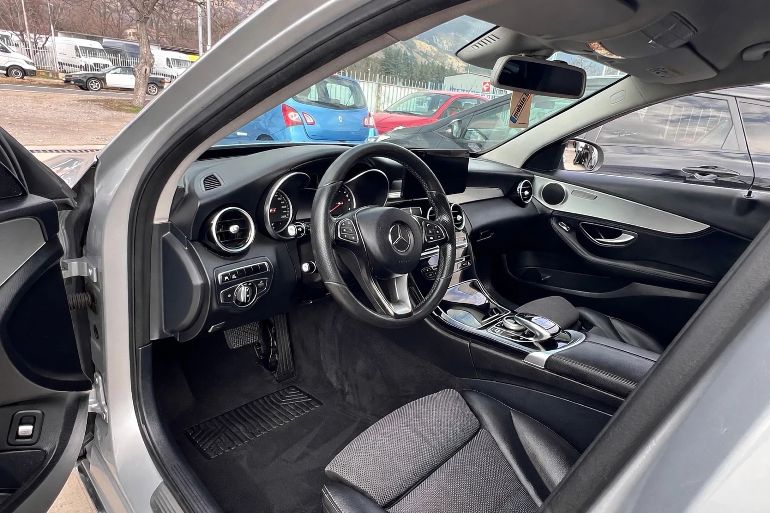 Mercedes-Benz C 220 Avantgarde , снимка 7 - Автомобили и джипове - 53738426