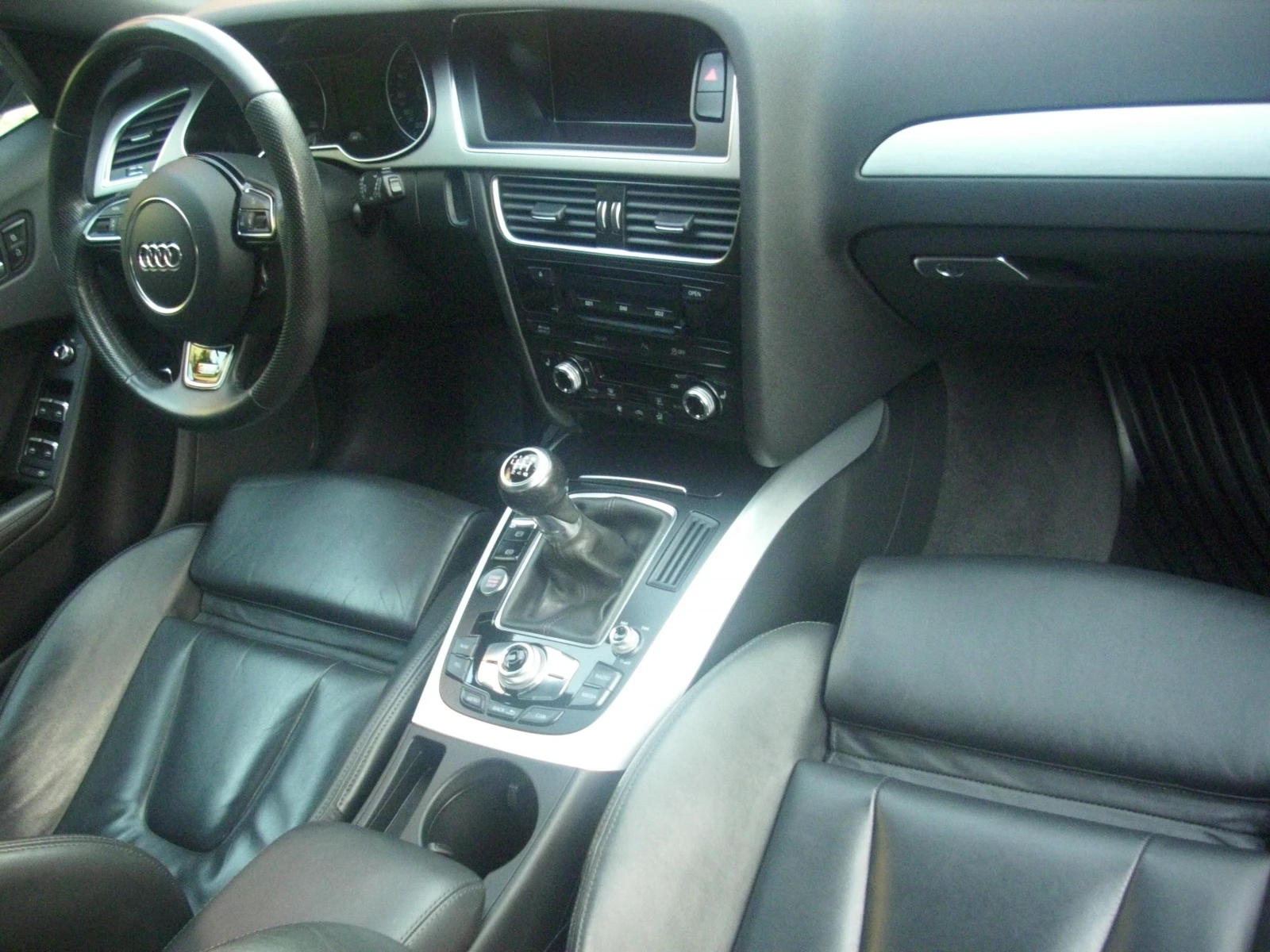 Audi A4 2.0TDI-RS-3xS-LINE-APSOLUT FULLMAX-EDITION ONE, снимка 13 - Автомобили и джипове - 53951411