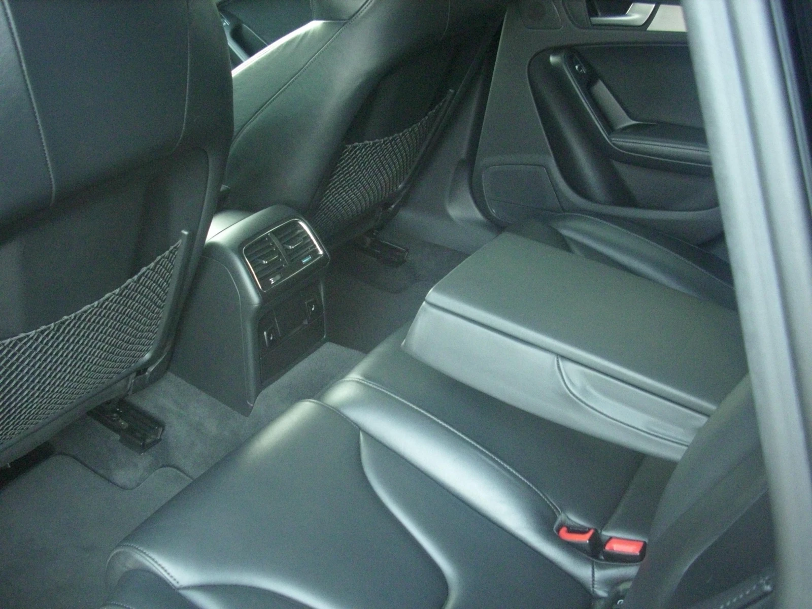 Audi A4 2.0TDI-RS-3xS-LINE-APSOLUT FULLMAX-EDITION ONE, снимка 15 - Автомобили и джипове - 53951411