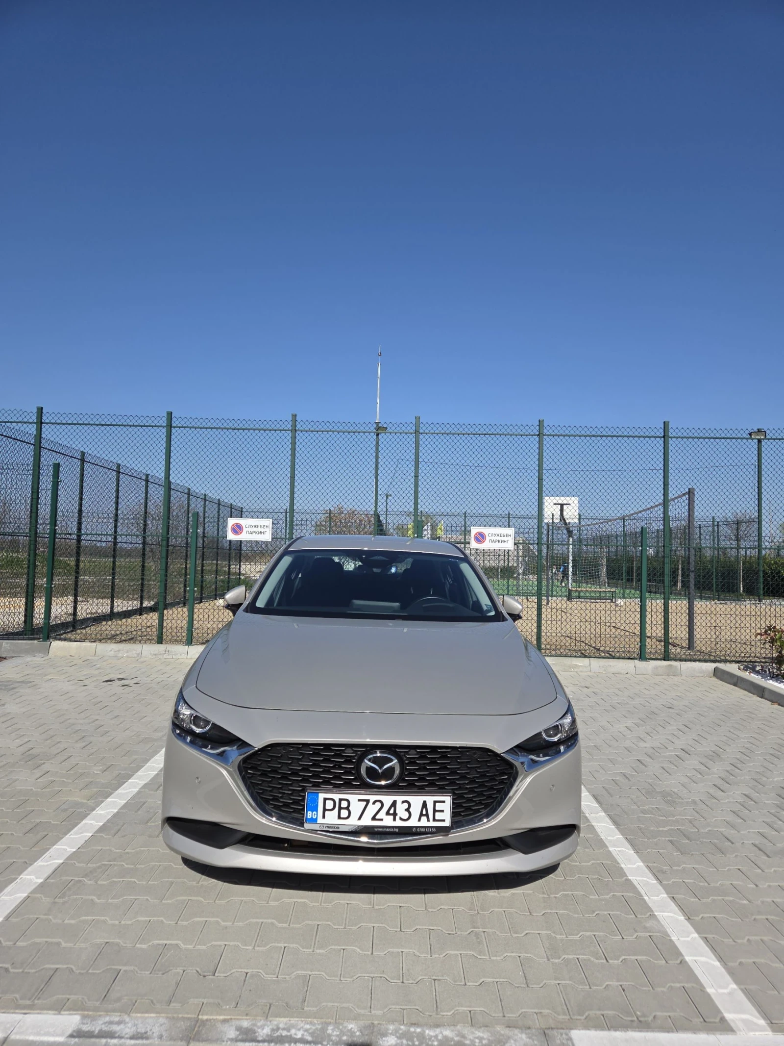 Mazda 3 2.0 M-Hybrid, снимка 4 - Автомобили и джипове - 54037979