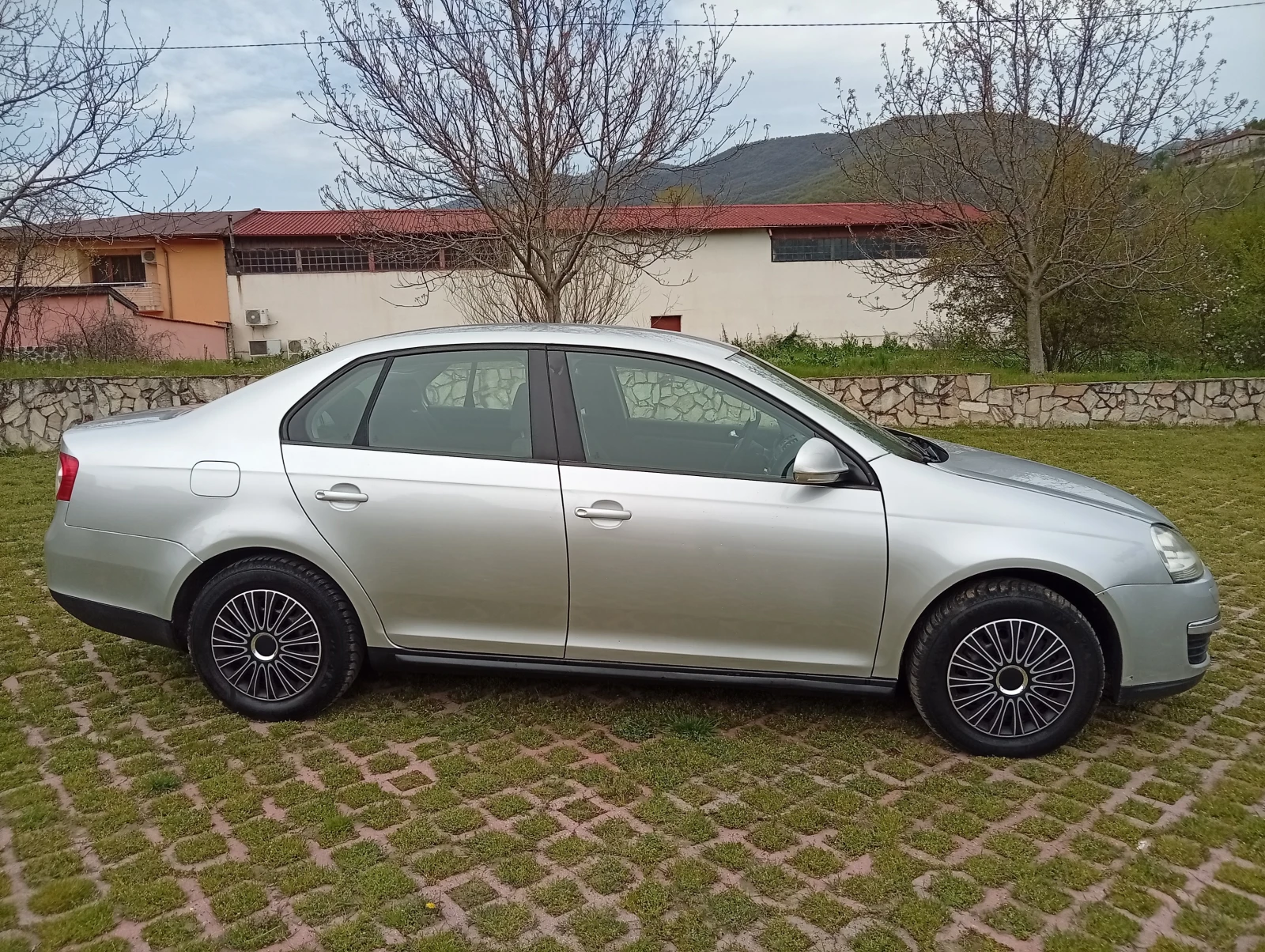 VW Jetta 1.9 TDI * КЛИМАТРОНИК * , снимка 7 - Автомобили и джипове - 54207853
