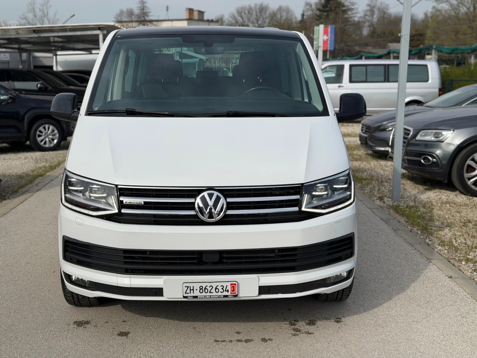 VW Multivan 2.0TDI T6 Highline 4x4 Швейцария ЕDITION 30, снимка 3 - Автомобили и джипове - 54217802