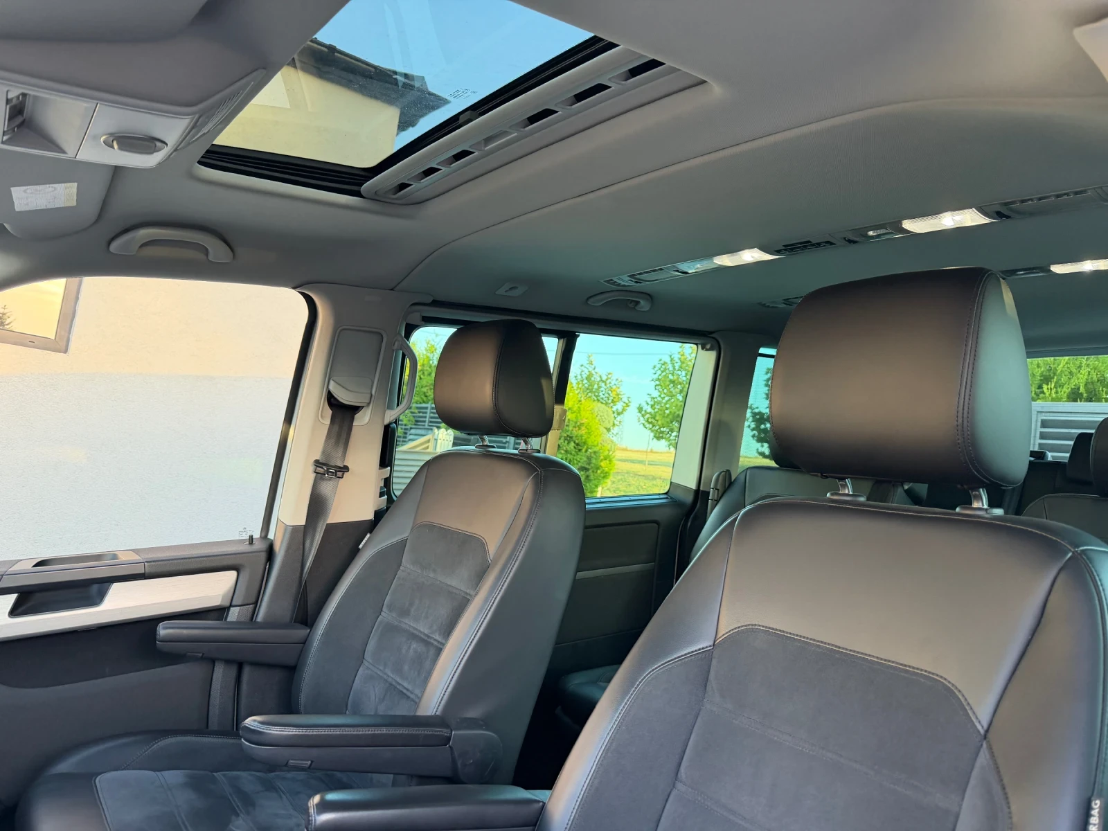 VW Multivan 2.0TDI T6 Highline 4x4 Швейцария ЕDITION 30, снимка 14 - Автомобили и джипове - 54217802