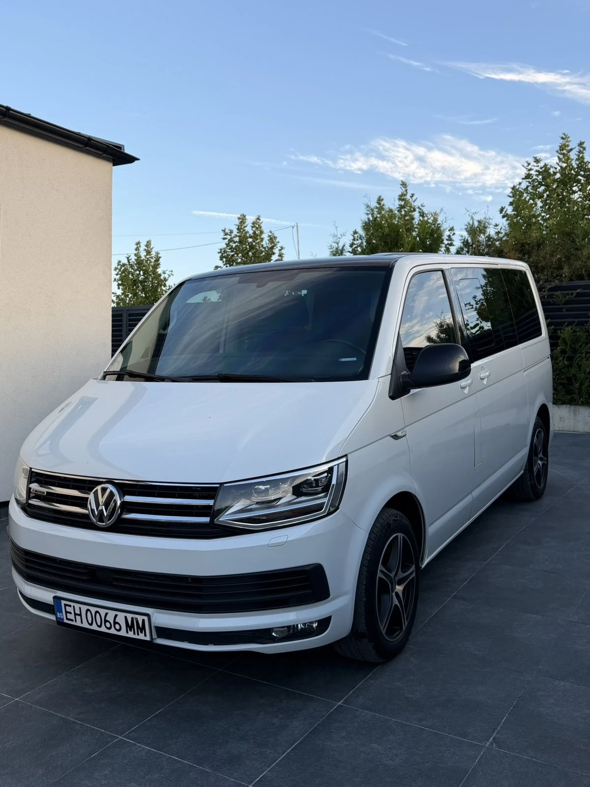 VW Multivan 2.0TDI T6 Highline 4x4 Швейцария ЕDITION 30, снимка 2 - Автомобили и джипове - 54217802