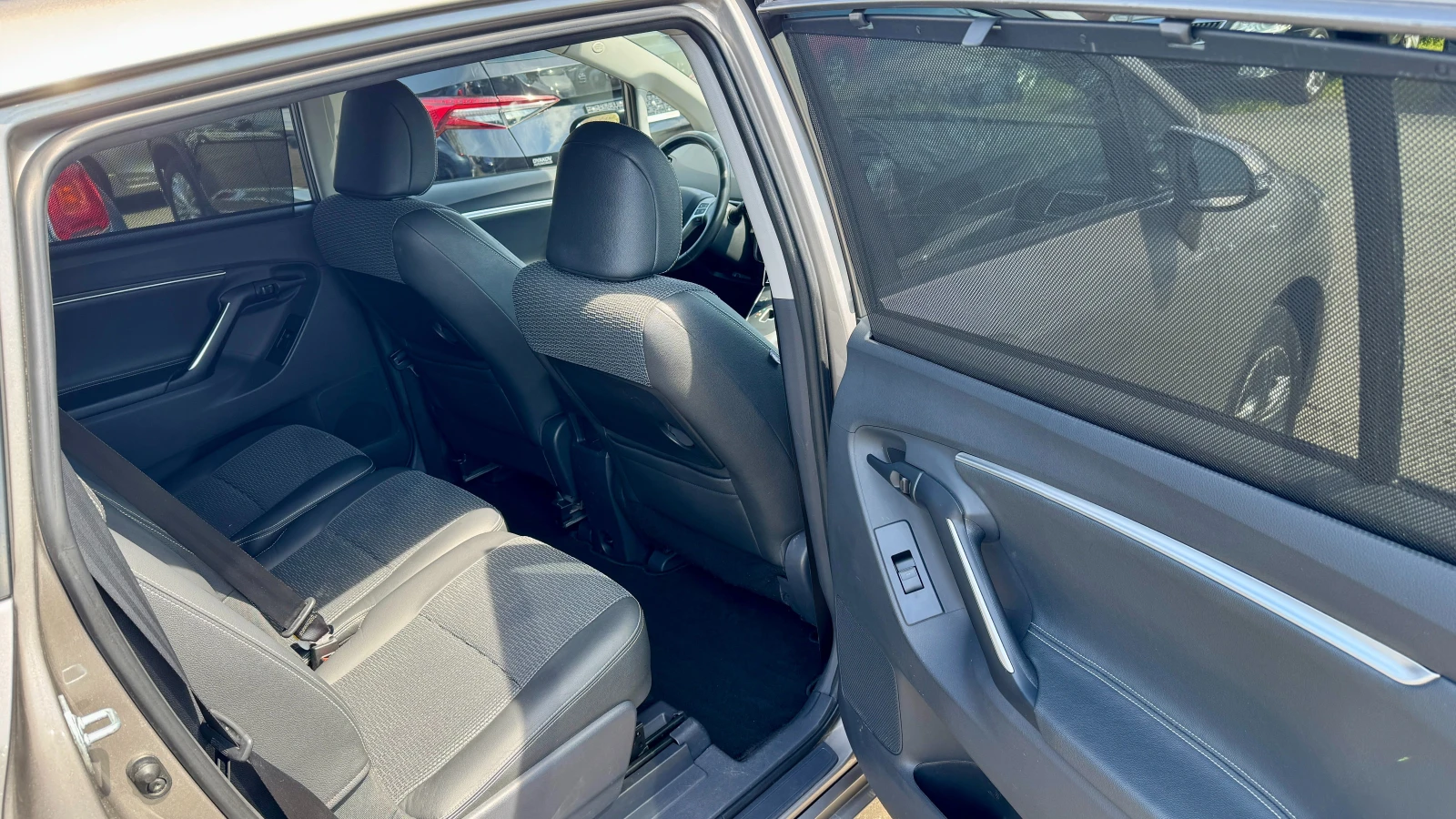 Toyota Verso 1.8i ���������! ���� ���������!PDC, ���������, Nav | Mobile.bg � ����������� 13