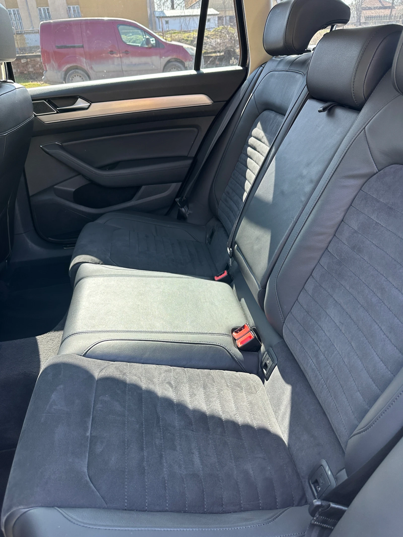 VW Passat, снимка 11 - Автомобили и джипове - 54375108