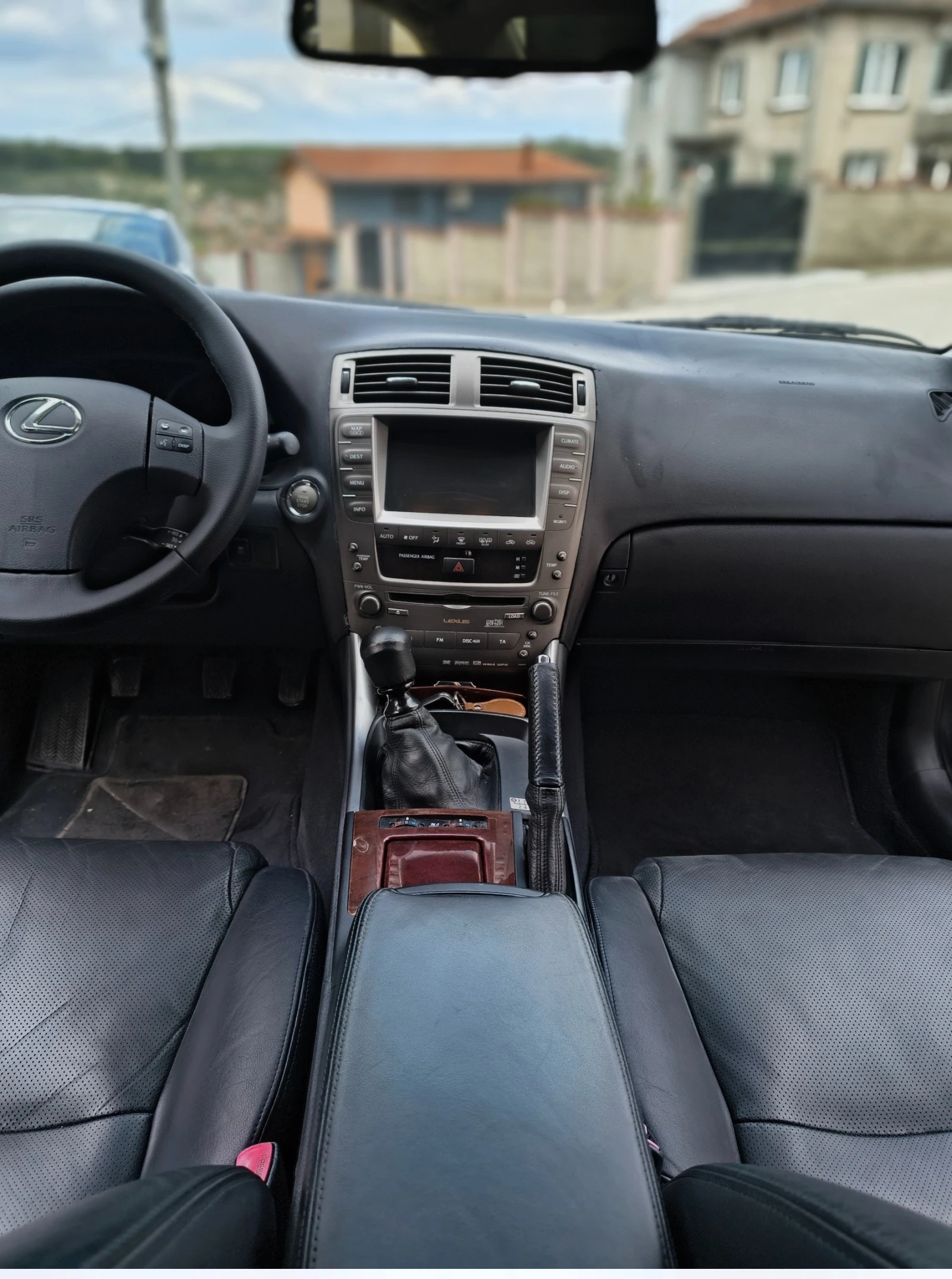 Lexus IS 220d, снимка 9 - Автомобили и джипове - 54544853