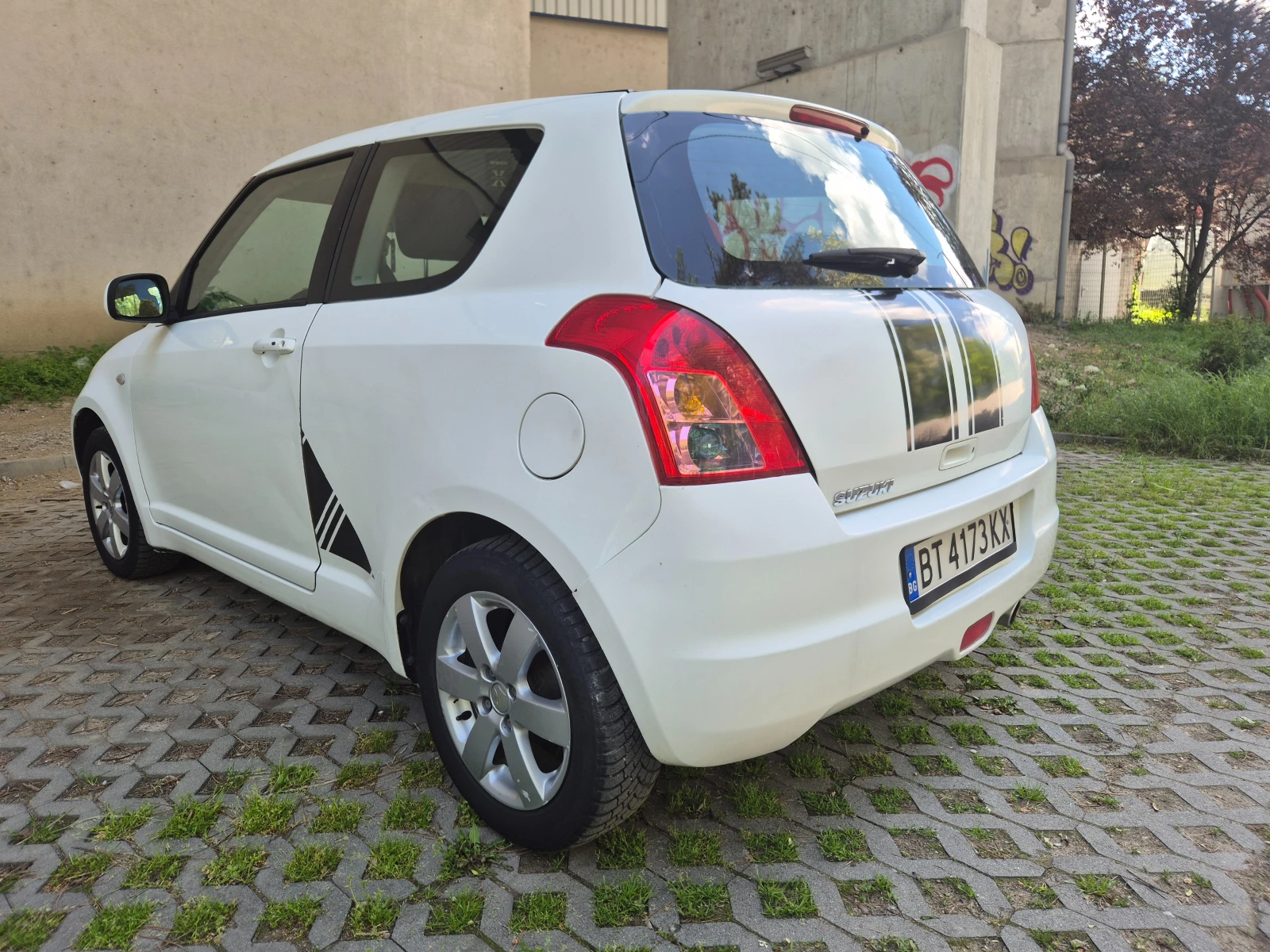Suzuki Swift 1.3/Keyless/климатроник, снимка 4 - Автомобили и джипове - 54591389