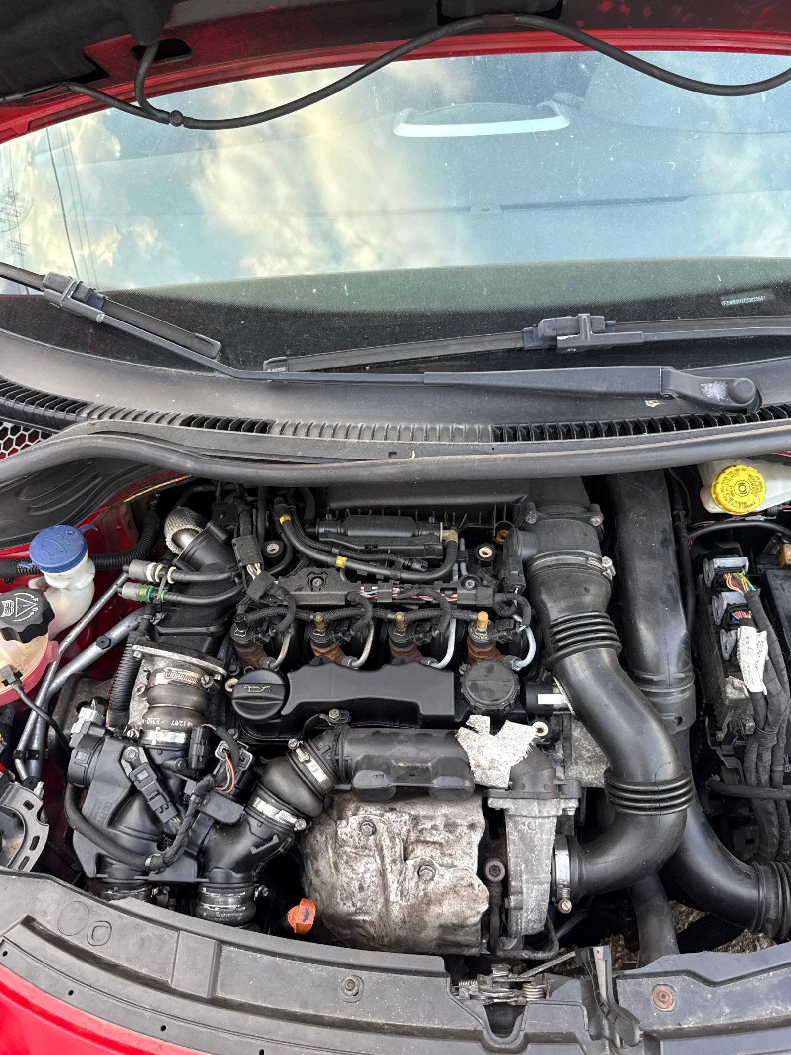 Peugeot 207 CC 1.6HDI, снимка 12 - Автомобили и джипове - 54819086