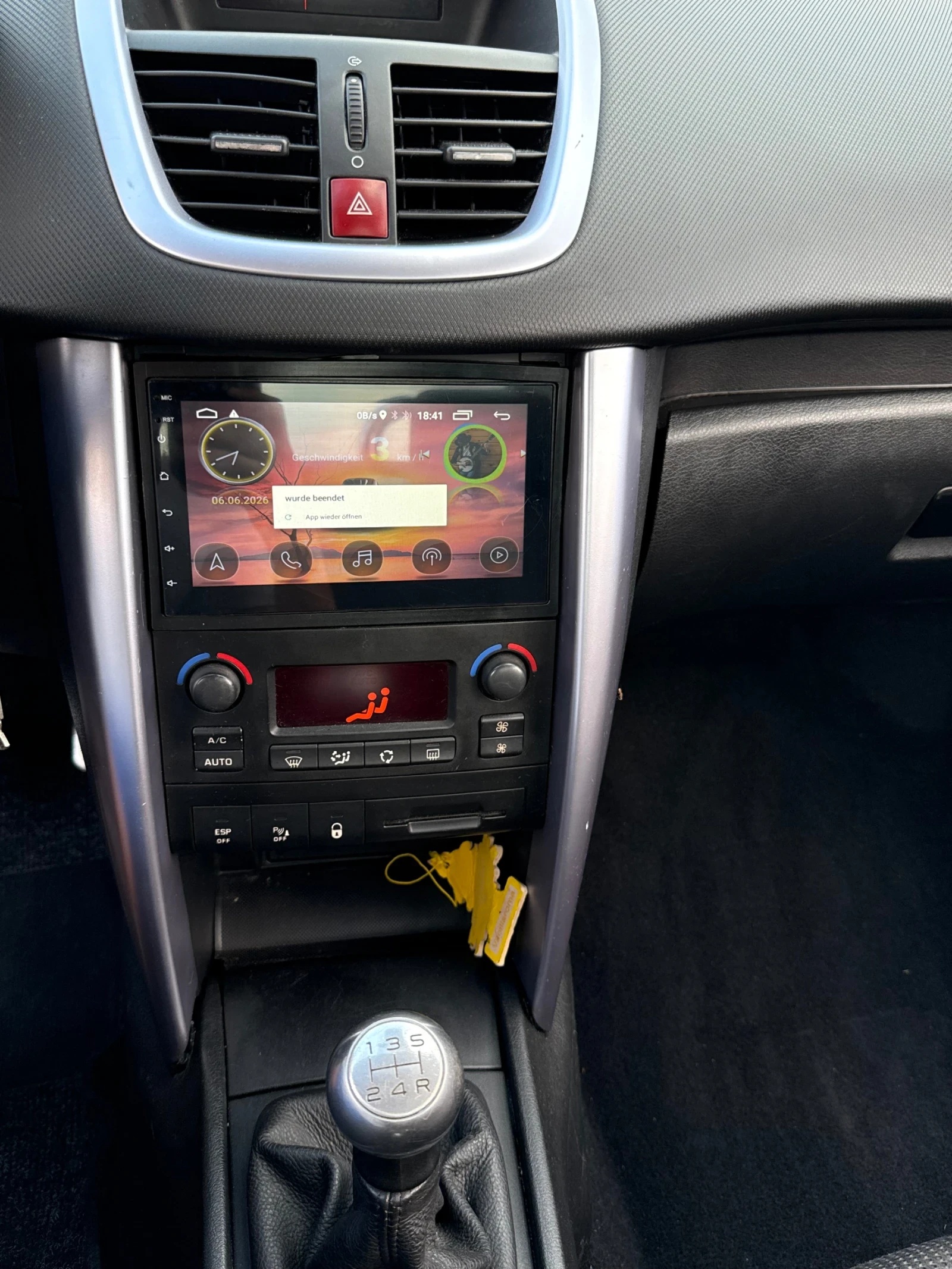 Peugeot 207 CC 1.6HDI, снимка 9 - Автомобили и джипове - 54819086