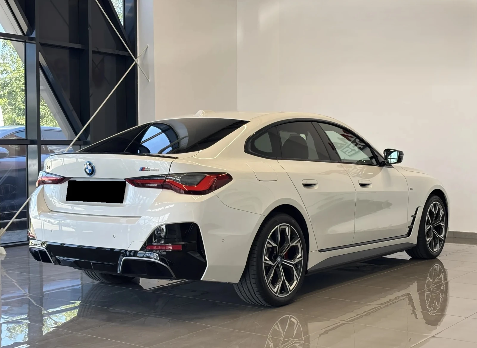 BMW i4 M50i xDrive, снимка 3 - Автомобили и джипове - 54854727