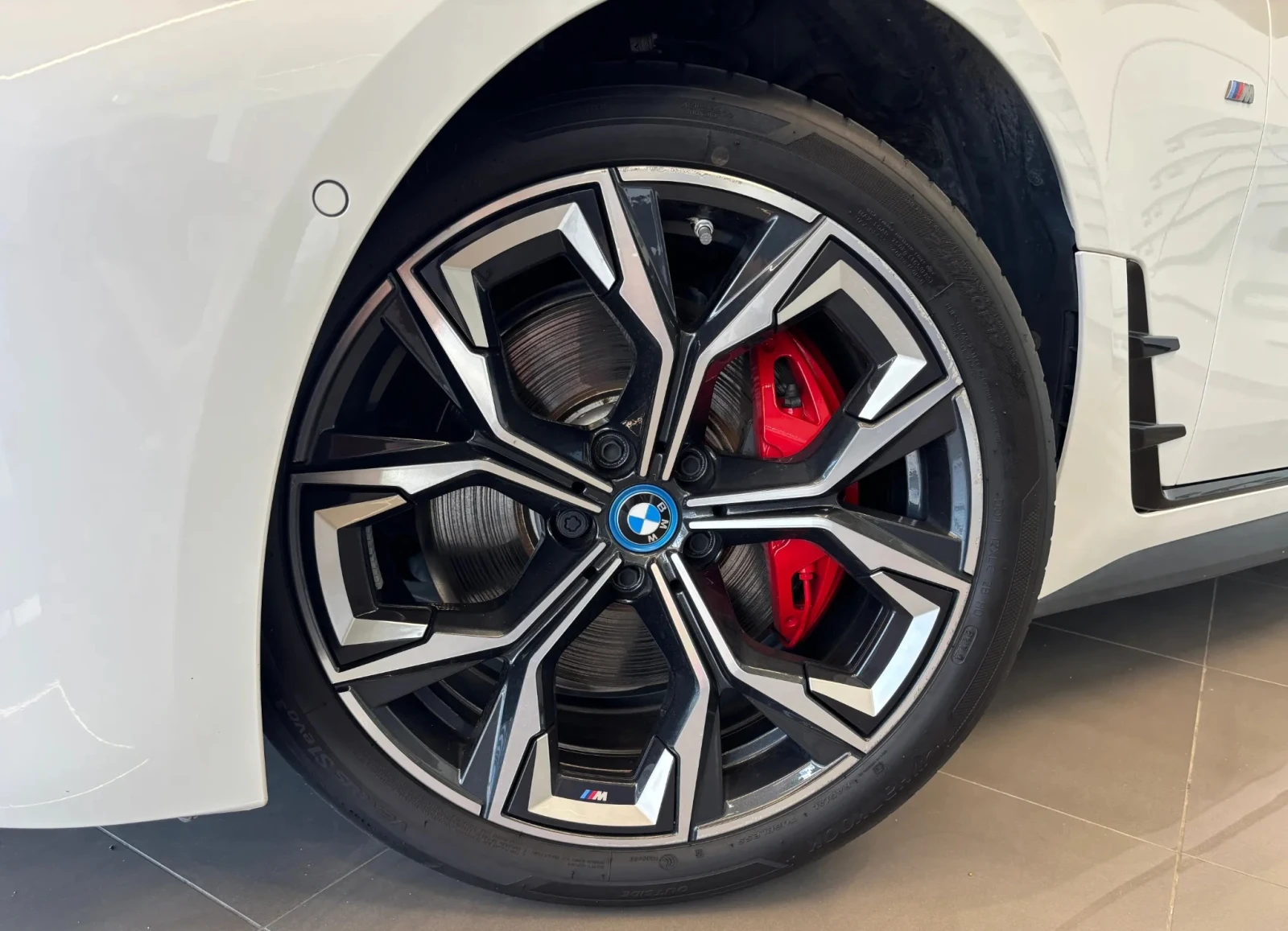 BMW i4 M50i xDrive, снимка 5 - Автомобили и джипове - 54854727