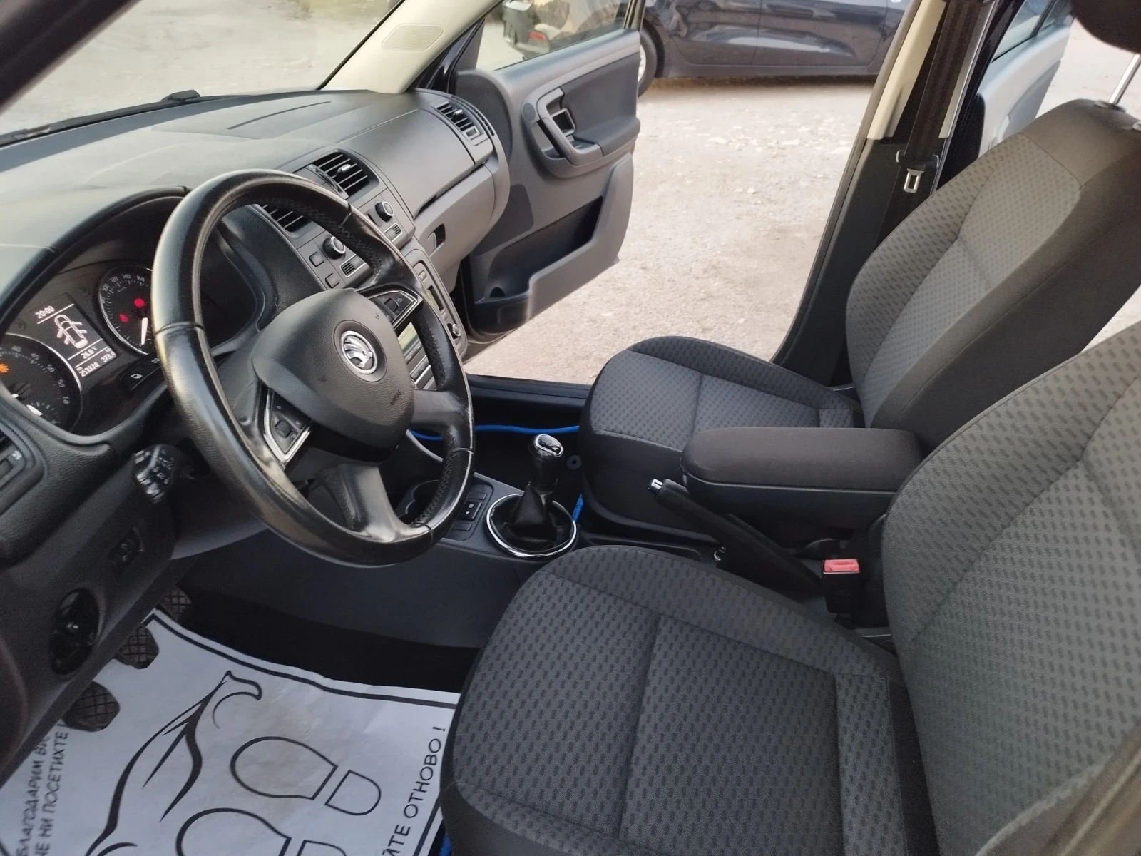 Skoda Fabia 1.6 Tdi 75 kc., снимка 12 - Автомобили и джипове - 55227498