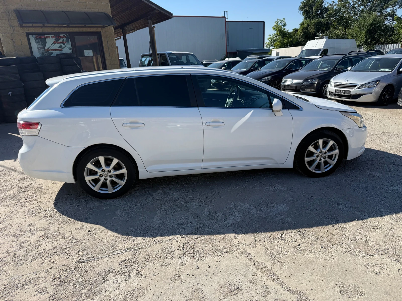 Toyota Avensis 2.2 d4d 150 kc., снимка 5 - Автомобили и джипове - 55244354