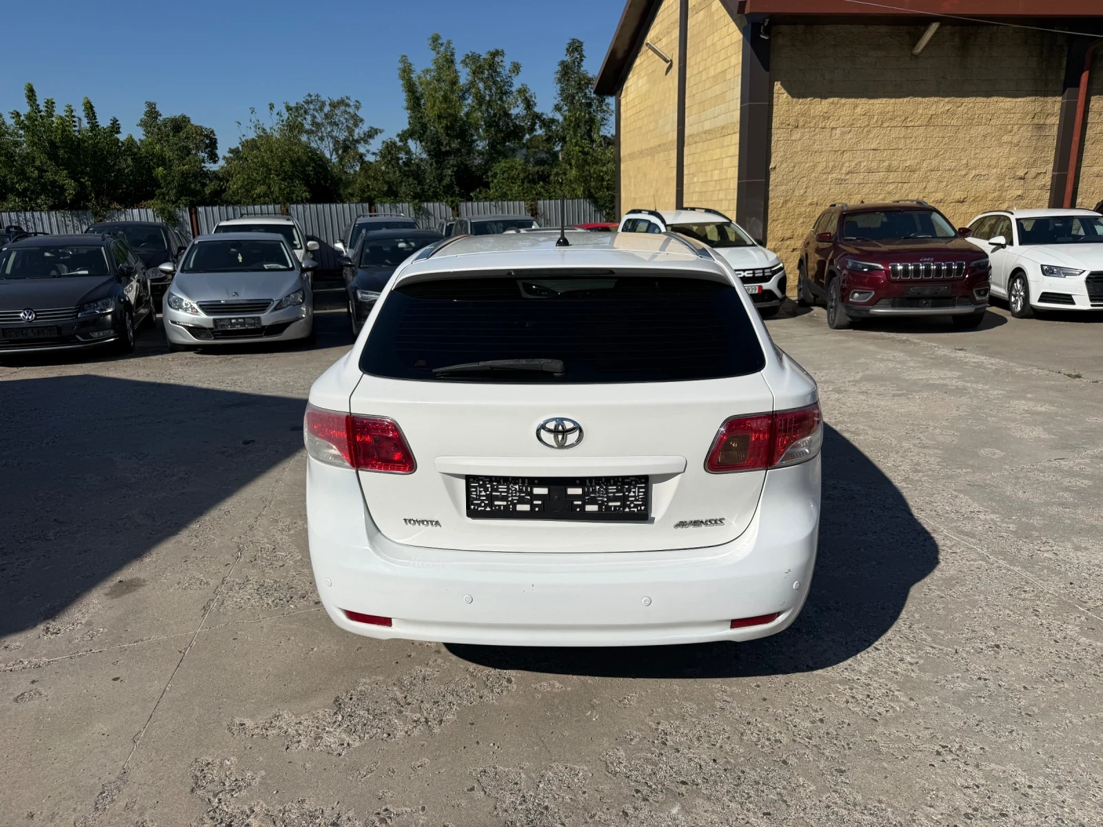 Toyota Avensis 2.2 d4d 150 kc., снимка 8 - Автомобили и джипове - 55244354