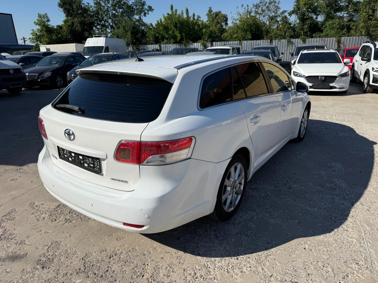Toyota Avensis 2.2 d4d 150 kc., снимка 6 - Автомобили и джипове - 55244354