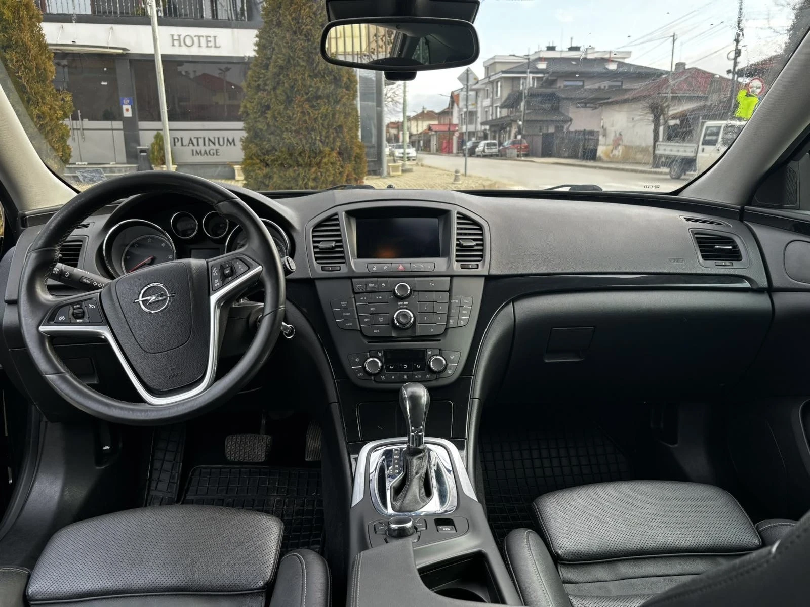 Opel Insignia, снимка 5 - Автомобили и джипове - 55361414