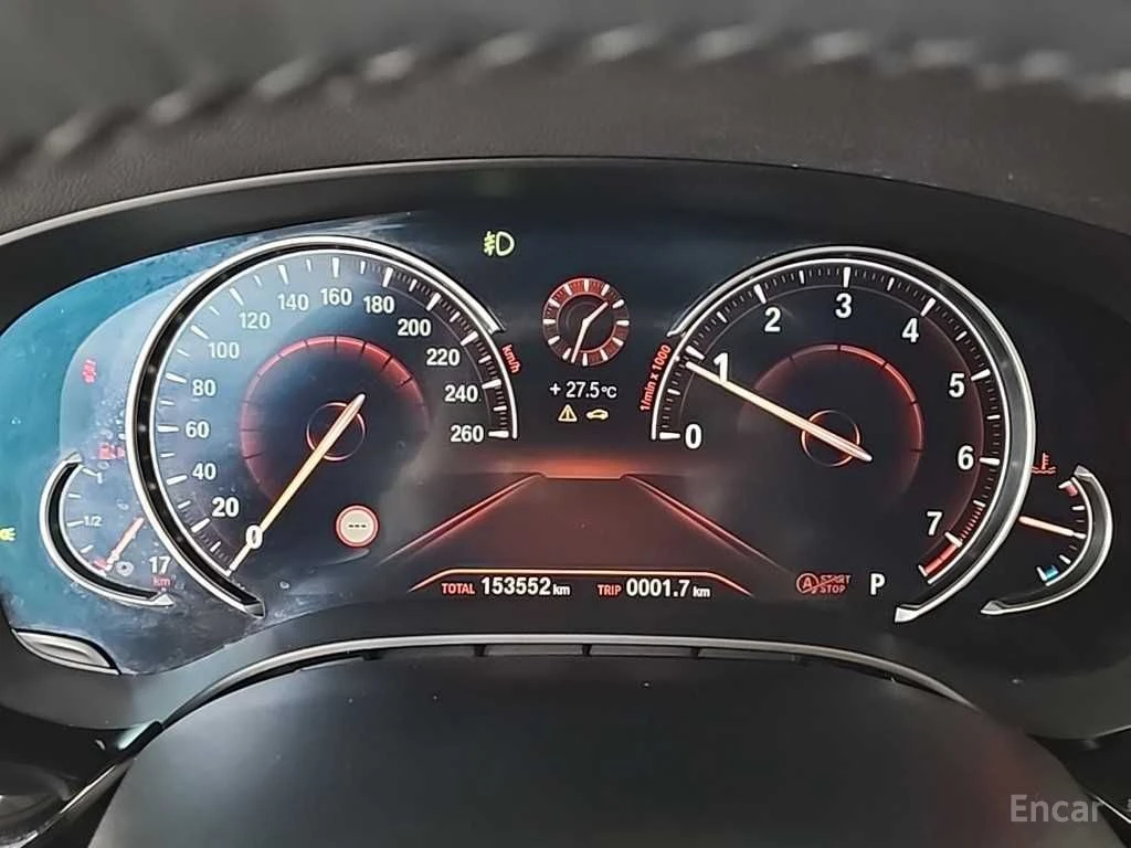 BMW 530 i M SPORT* DISTRONIC* ХЕДЪП* 360* ОБДУХВАНЕ* PANO*, снимка 8 - Автомобили и джипове - 55528468
