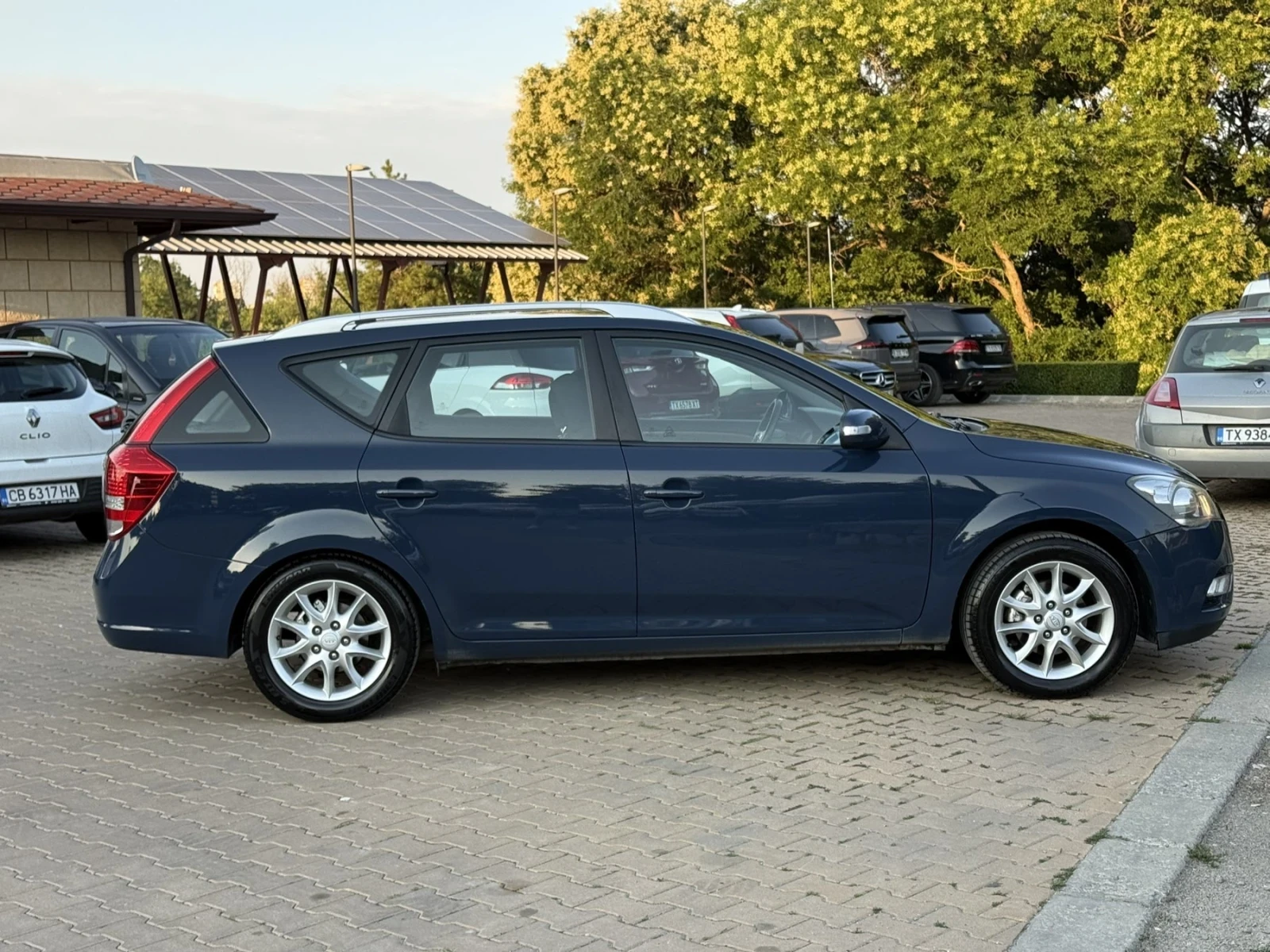Kia Ceed SW Facelift 1.6 CRDi 115 к.с., снимка 4 - Автомобили и джипове - 55548456