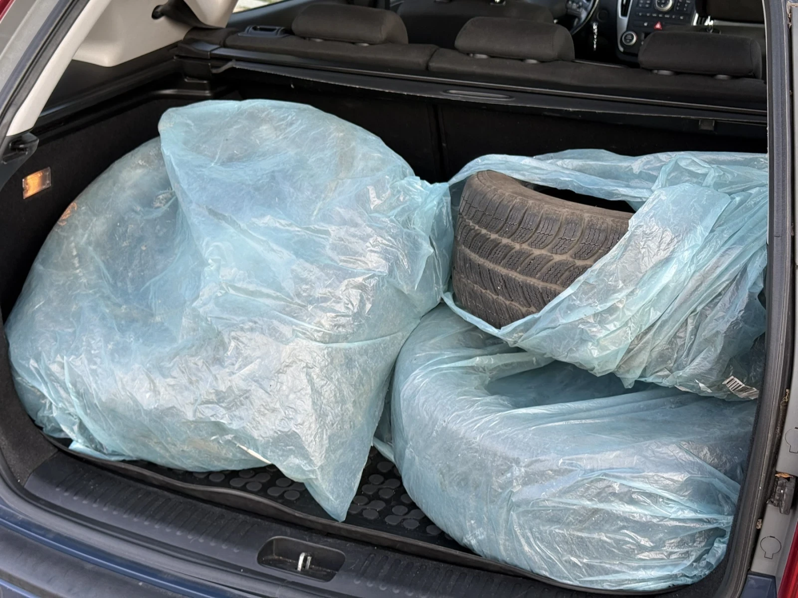 Kia Ceed SW Facelift 1.6 CRDi 115 к.с., снимка 8 - Автомобили и джипове - 55548456