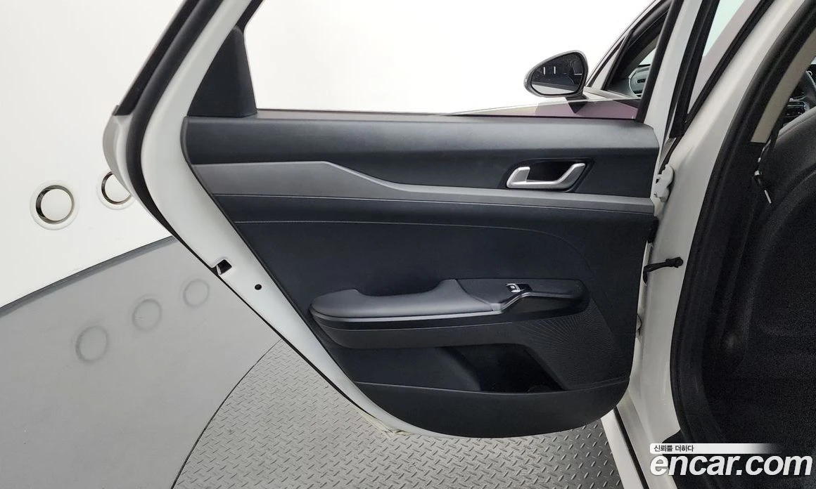 Kia K5 2.0 Trendy, снимка 15 - Автомобили и джипове - 55941542