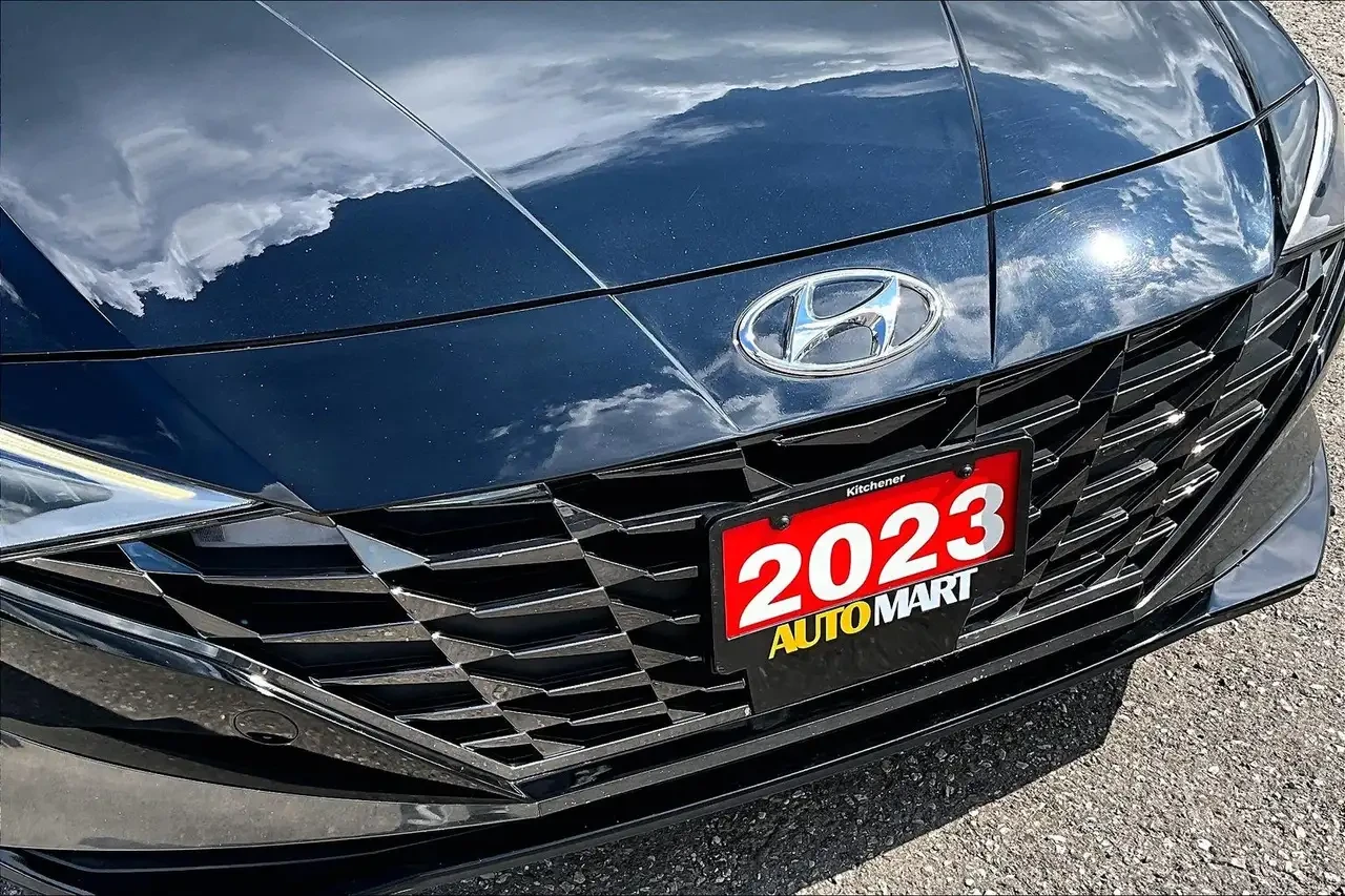 Hyundai Elantra Hybrid Luxury | Navigation | Efficiency | Sunroof, снимка 2 - Автомобили и джипове - 56259136