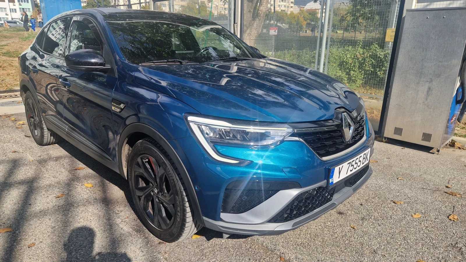 Renault Arkana, снимка 3 - Автомобили и джипове - 56553152