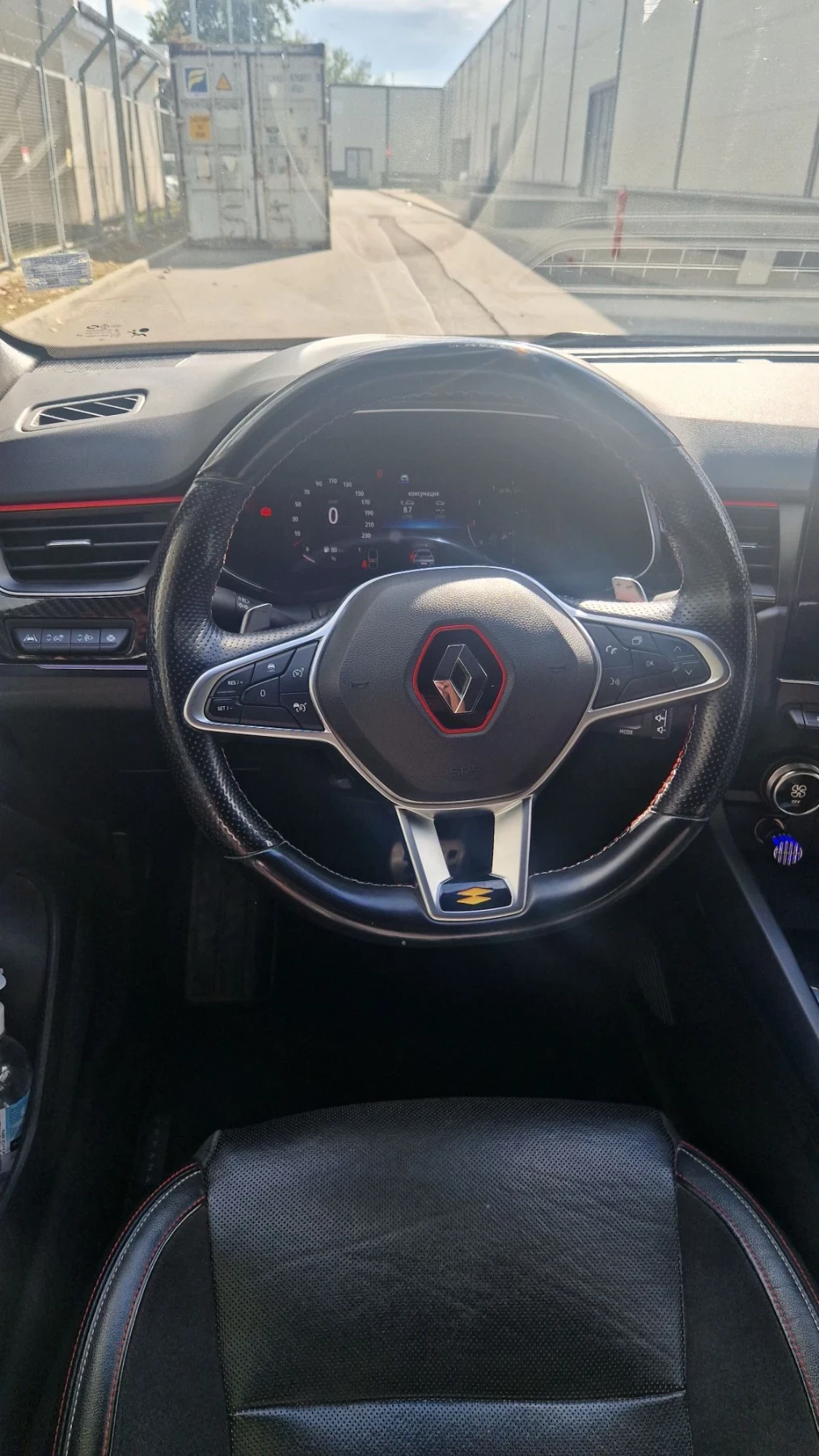 Renault Arkana, снимка 7 - Автомобили и джипове - 56553152