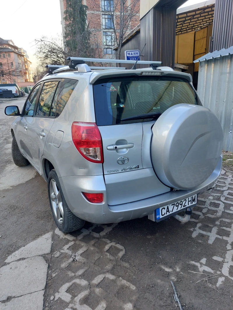 Toyota Rav4, снимка 3 - Автомобили и джипове - 48989516