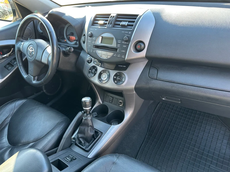 Toyota Rav4 2.2 D-CAT 4х4 LUXURY/KEYLESS  , снимка 16 - Автомобили и джипове - 49563545