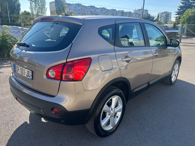 Nissan Qashqai 1.6i, снимка 4 - Автомобили и джипове - 51735483