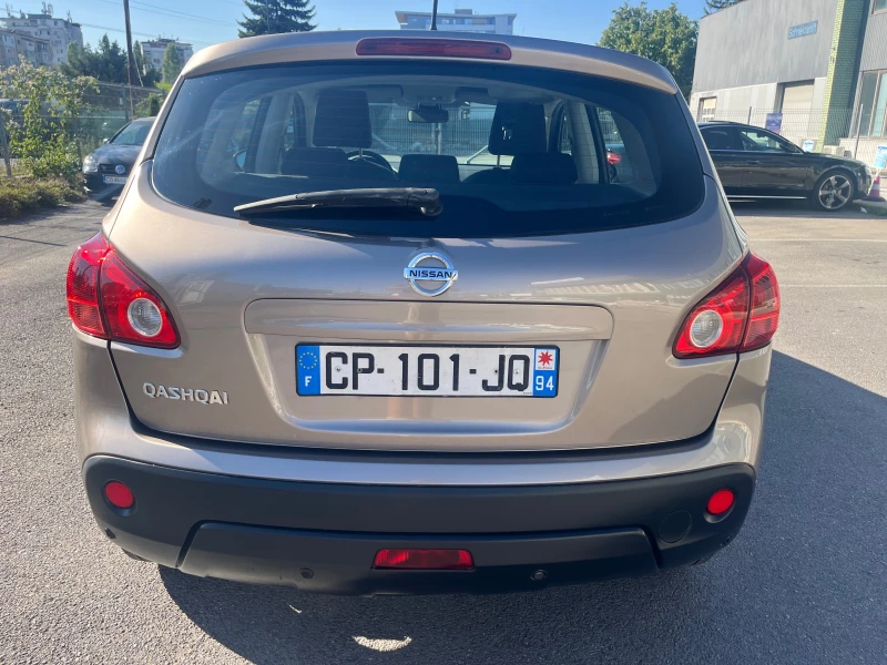 Nissan Qashqai 1.6i, снимка 5 - Автомобили и джипове - 51735483