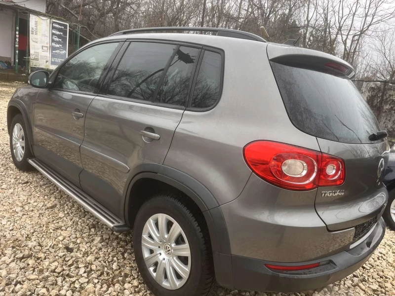 VW Tiguan 2.0TDI 4x4, снимка 4 - Автомобили и джипове - 53537081