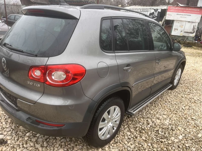 VW Tiguan 2.0TDI 4x4, снимка 6 - Автомобили и джипове - 53537081