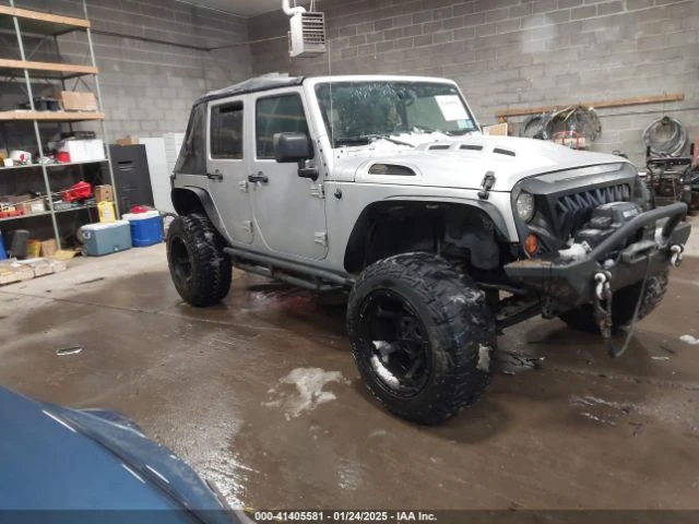 Jeep Wrangler UNLIMITED SAHARA, снимка 2 - Автомобили и джипове - 49395965