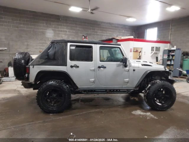 Jeep Wrangler UNLIMITED SAHARA, снимка 9 - Автомобили и джипове - 49395965