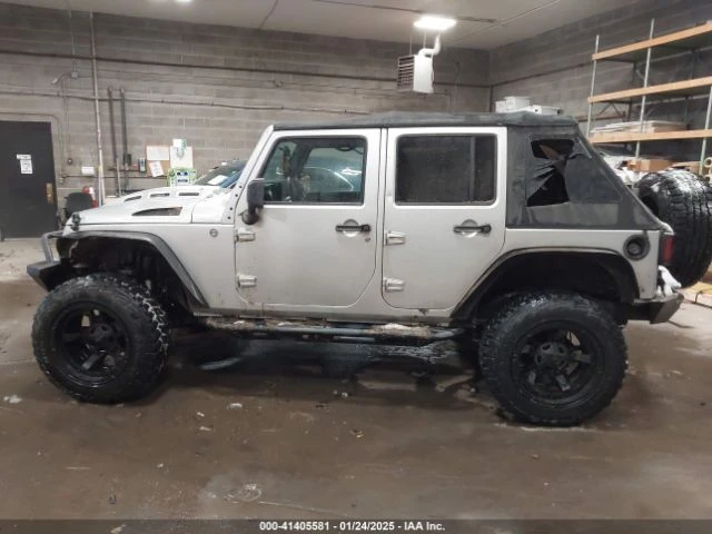 Jeep Wrangler UNLIMITED SAHARA, снимка 10 - Автомобили и джипове - 49395965